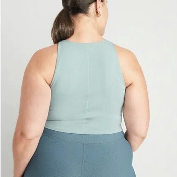 4X - Old Navy | Light Support PowerChill Longline Sports Bra - Picture 2 of 3